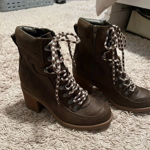 Women's Carlos by Carlos Santana Ardent Lace up High Boot Brown Heel 7.5 New